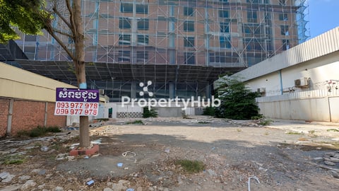 ដីជួល មុខពេទ្យIU