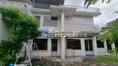 Home for rent- good for living , organization, office