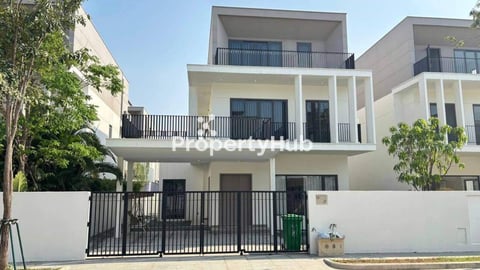 Beautiful 4 Bedroom Villa for Sale in Borey Chankiri