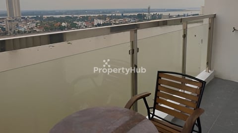 River view condo for rent Top floor corner unit (Owner)