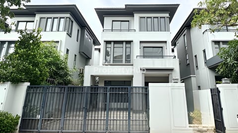 វីឡាឃ្វីនប៊ី សម្រាប់លក់ បុរី​ជីបម៉ុង​ ផាកលែន​ ៥០ម៉ែត្រ​