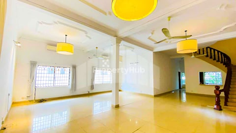 Villa for Rent  in Chroy Changva Area