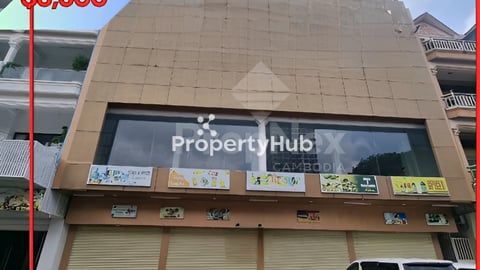 🏢 Building for Rent (4 Houses) – Main Road in Daun Penh