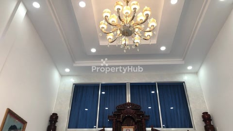 ផ្ទះលក់ក្រោមទីផ្សារនៅចាក់អង្រែក្រោម
