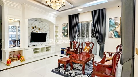 វីឡាភ្លោះ សម្រាប់លក់ នៅបុរីវិមានភ្នំពេញ គម្រោងទី8