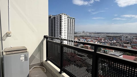 L Tower condo for rent