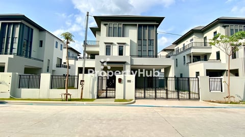 🏠វីឡាឃ្វីនសម្រាប់ជួលនៅក្នុង បុរីជីបម៉ុងលែនម៉ាក៦០ម៉ែត្រ