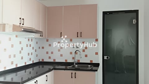 មានបន្ទប់ជួល 200$ Condo