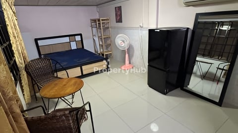 បន្ទប់ជួល