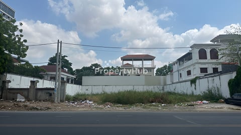 ដីលក់​នៅទួលគោកលើផ្លូវធំ 377