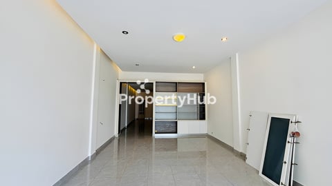 ផ្ទះអាជីវកម្មសម្រាប់លក់ នៅបុរីប៉េងហួតបឹងស្នោរ