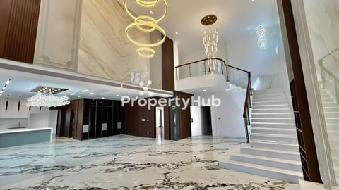 Commercial building for rent in Phsar Daeum Thkov អគារអាជីវកម្មសម្រាប់ជួល នៅសង្ក