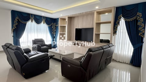 វីឡាឃ្វីនB សម្រាប់ជួល (បុរី​ជីបម៉ុង​ ផាកលែន​ ៥០ម៉ែត្រ​)