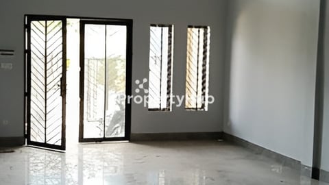 ផ្ទះល្វែង