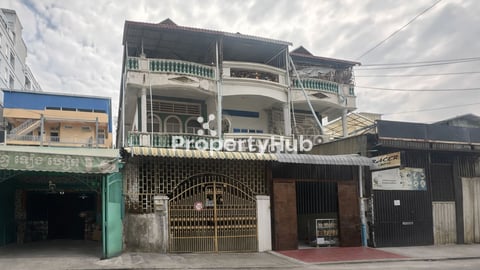 Shophouse for Sale near to Toul tumpung Market