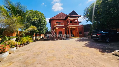 Detached 6BR Villa for Urgent Sale | 907 sqm Land | $750K | Siem Reap, Near Pub 