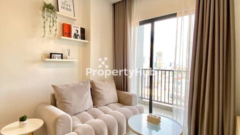High floor 1 Bedroom Apartment for rent at Park Land Condo TK
