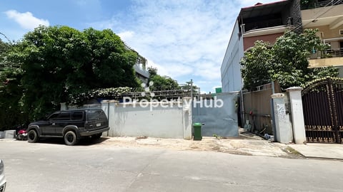 ដី សំរាប់ជូល ទីតាំង កណ្តាលក្រុង ជិតផ្សារដើមថ្កូវ