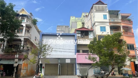 Premier Shophouse on Mao Sae Tung Boulevard