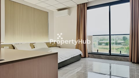 2 King Size Bedrooms with Balcony, Full Equipped Kitchen Near Camko City [家具齐全的公