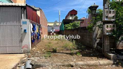 ដីលក់​ ក្រុង​ សិរីសោភ័ណ