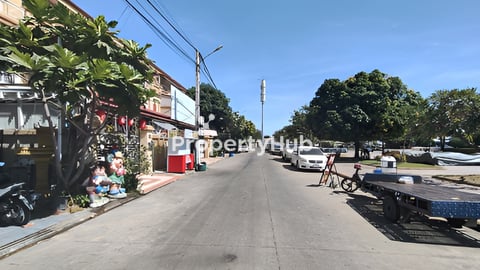 អគារការិយាល័យកែង ត្រូវការលក់បន្ទាន់