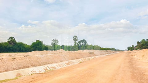 Land for sale along Main Road 32m, Kandal Stoeung District