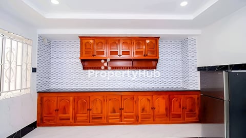 ផ្ទះអាជីវកម្មលក់បន្ទាន់