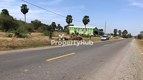 ដីលក់នៅទឹកលងកំពង់ស្ពឺ(ក្បាលដីជាប់ផ្លូវជាតិ56m)