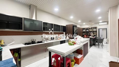 ផ្ទះអាជីវកម្មសម្រាប់ជួល នៅទួលទំពូង