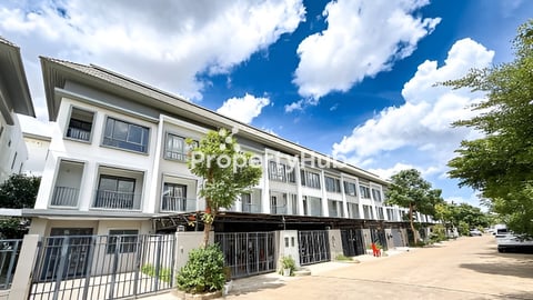 ផ្ទះវីឡាកូនកាត់ លក់បន្ទាន់