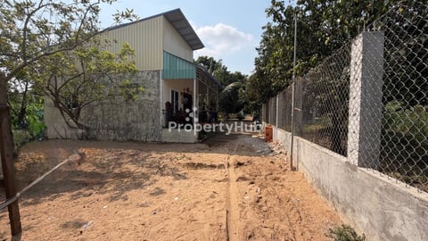 ដីលក់បន្ទាន់ អរិយក្សត្រ 10m x 2.5m