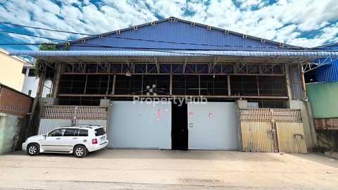 ឃ្លាំងសម្រាប់លក់