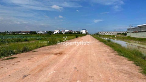 ដីលក់នៅជិតផ្លូវ50m