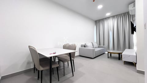 Live Above the Clouds: Modern 1BR with FREE Internet & Management (55th Floor)