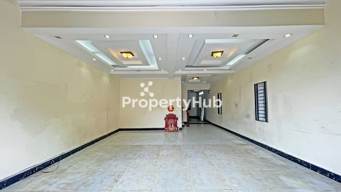 🏘 ផ្ទះល្វែង (កែង) នៅជិតផ្សារសឡា ត្រូវការលក់បន្ទាន់ខ្លាំង