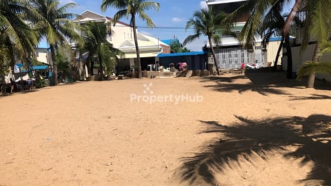 ផ្លូវមុខក្រោយតម្លៃលក់ពីមុន 36 ម៉ឺនឥឡូវលក់តែ 25 ម៉ឺនតម្លៃអាចចរចារបានកាត់ប្លង់លើអ្