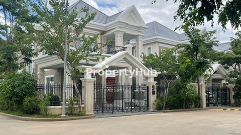 Corner 2 Storey Villa for Sale in Borey The ML Villa