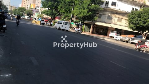 ផ្ទះលក់បន្ទាន់ មហាវិថីនេរុហ៌