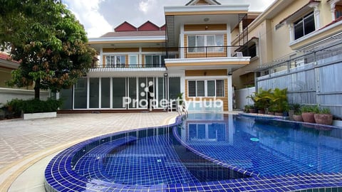 Spacious Villa for Rent in Toul Tompong 1 