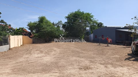 ដីលក់ 15x20 ជិតរង្វង់មូលគួរស្រូវ ភូមិស្រុកធំ ក្បែរPTT