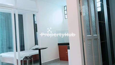 មានបន្ទប់ជួលនៅជិតសាលារៀនអាស៊ីអឺរ៉ុបសាលារៀនស៊ីតិចសាលារៀនតិចណូ។សាលារៀនសន្ធរមុខសាលារៀនអាស៊ីអឺរ៉ុប។