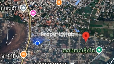 10 × 50 ហួសផ្លូវរថភ្លើងផ្លូវទី 2 ជិតទឹកស្អាត