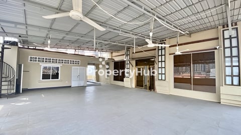 អគារលក់បន្ទាន់ជិតអូឡាំពិក