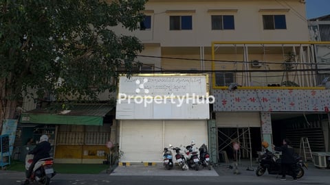 Ground Floor Commercial Shophouse for Rent in BKK3  HighTraffic Location on St 360