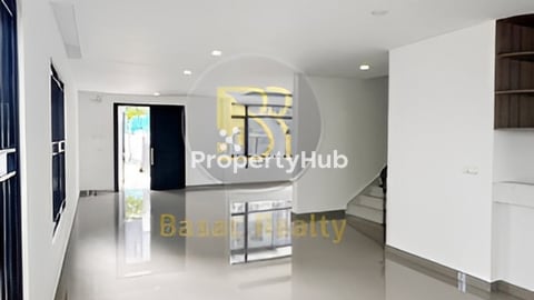 🏠វីឡាឃ្វីAសម្រាប់ (លក់បន្ទាន់) នៅបុរីជីបម៉ុងផាកលែន 6A