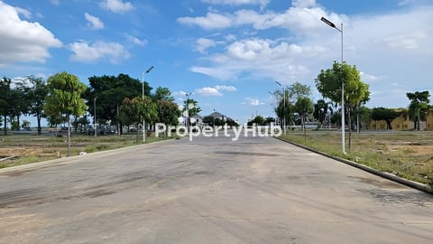 ដីលក់បន្ទាន់ តម្លៃក្រោមទីផ្សារ ឡូត៍កែង បុរី អាម៉ូរី ៧ មករា