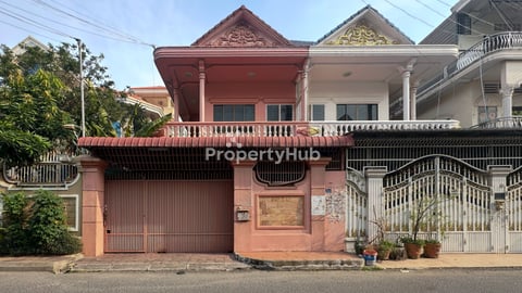 House for Sale close to Toul Tumpung Market