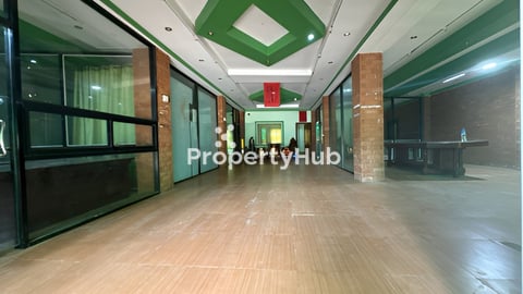 ផ្ទះ និងដី ជួលមានបន្ទប់ស្រាប់ និងសម្ភារៈផ្សេងៗให้เช่าบ้านและที่ดินพร้อมห้องและเฟ