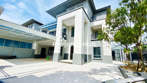 🏘 វីឡាឃ្វីន កែង (Queen II) ក្នុងបុរី ជីបម៉ុង60ម ត្រូវការលក់បន្ទាន់ខ្លាំង ​